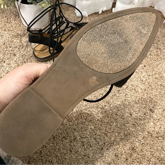 Lucky Brand Mackneill Black Pointed Toe Lace Up Flat Sandals - Picture 8 of 8